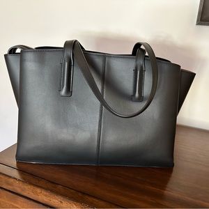 Freja Paloma Tote in Black, Vegan Leather